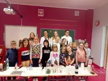 Szkoły Podstawowej KREATYWNI w Rumi - pokazy chemiczne