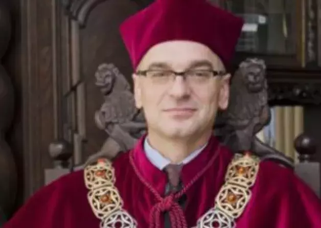 Prorektor ds. studenckich będzie odpowiadał w Radiu MORS na pytania dotyczące zakończenia semestru