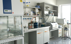 Laboratorium biotechnologiczne- 4